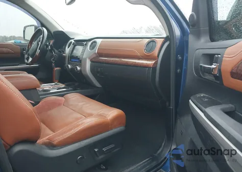 2015 Toyota Tundra 1794 5.7L V8 z USA, uszkodzony, nr VIN 5TFAW5F14FX424314